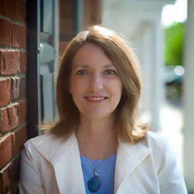 Profile Picture of Dr. Vivian Hudson (@VHudsonDDS) on Twitter