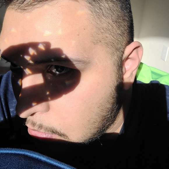 Profile Picture of Abraham Robledo (@abe_babe30) on Poshmark