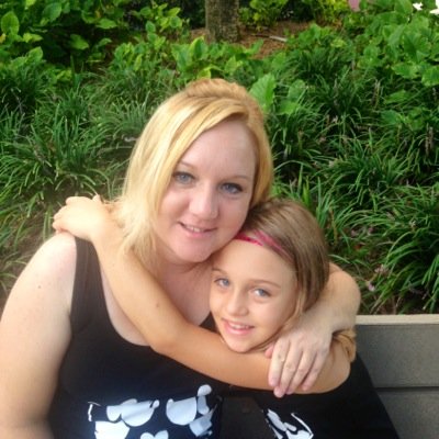 Profile Picture of Angie Walter (@AngieLNW) on Twitter