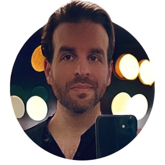 Profile Picture of Adam Newcomb (@adam_newcomb) on Poshmark