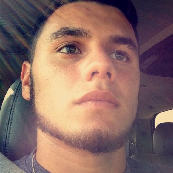William Reyna - Poshmark Profile Picture of William Reyna (@williamreyna35) on Poshmark