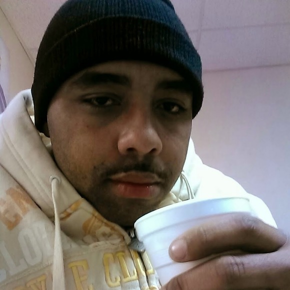 Profile Picture of Jonathan Smith (@jtraphic) on Poshmark