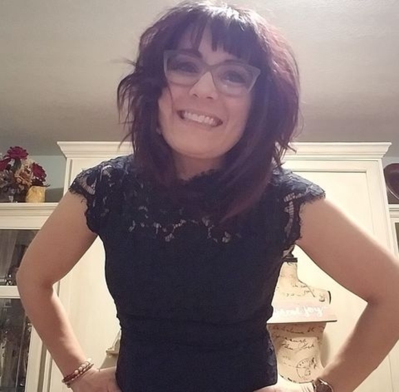 Profile Picture of Tara Engel (@tarajengel) on Poshmark