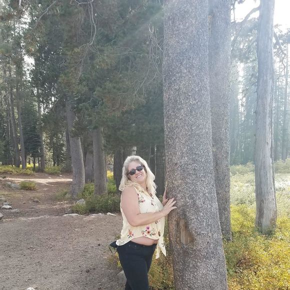 Profile Picture of Bernice Parrack (@berniceparrack) on Poshmark