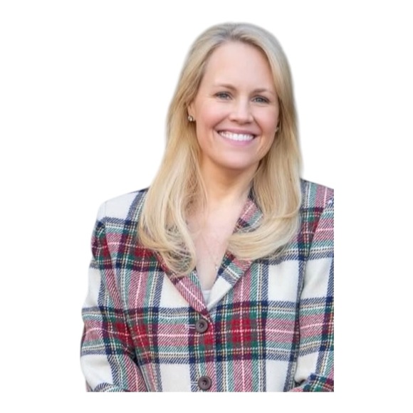 Profile Picture of Erin Kehrer (@emoorepc) on Poshmark