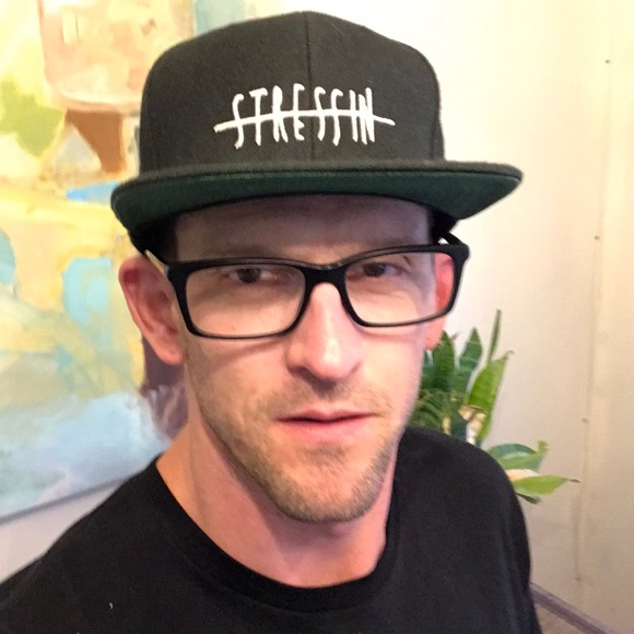 Profile Picture of Jason Gorsline (@designfulmind) on Poshmark