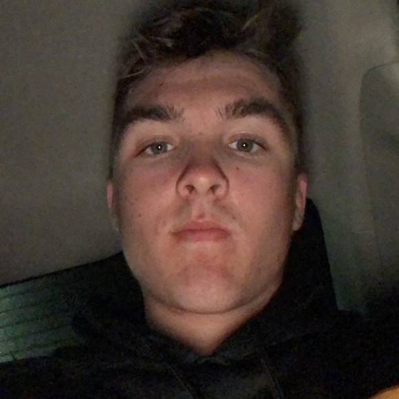 Profile Picture of Alec Smith (@alec_smith34) on Poshmark