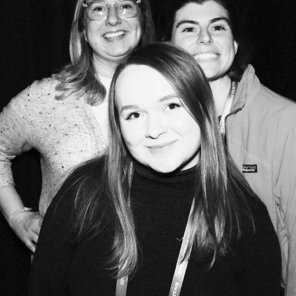 Profile Picture of Emily Andrews (@emilytandrews) on Poshmark