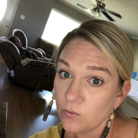 Profile Picture of Diana Parsons (@boymom78621) on Poshmark