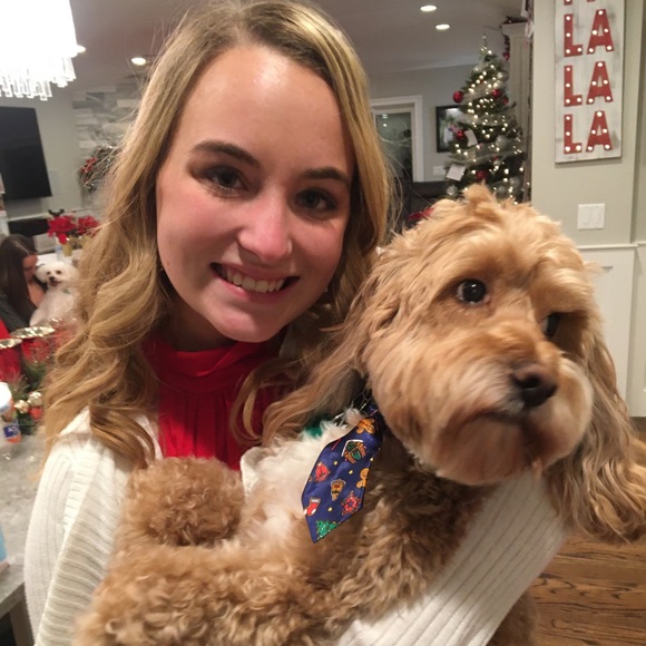 Profile Picture of Mia Pitzaferro (@miapitz) on Poshmark