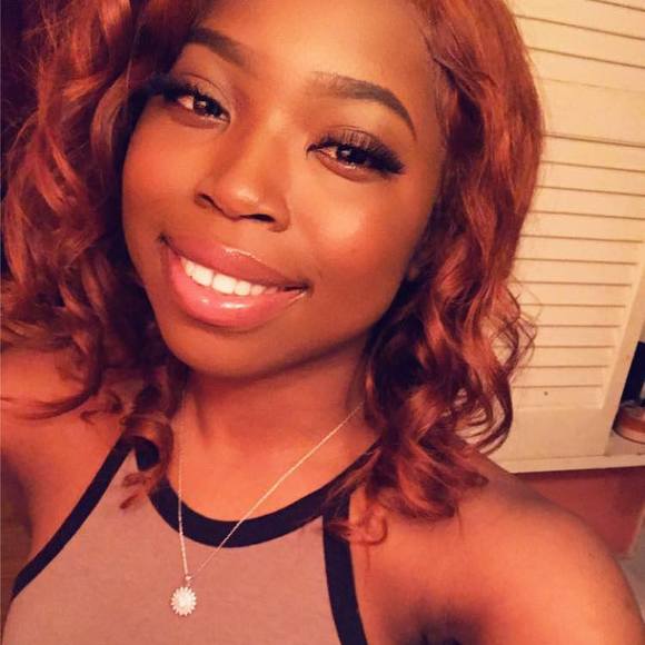 Profile Picture of Rose Alcera (@rosealcera) on Poshmark