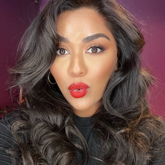 Profile Picture of Leslie Zachariah (@zgal888) on Poshmark
