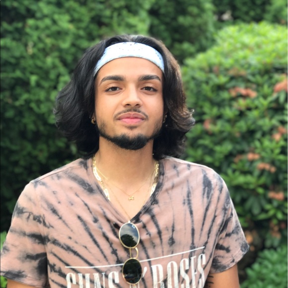 Profile Picture of Kevin Andrade (@kevandrade98) on Poshmark