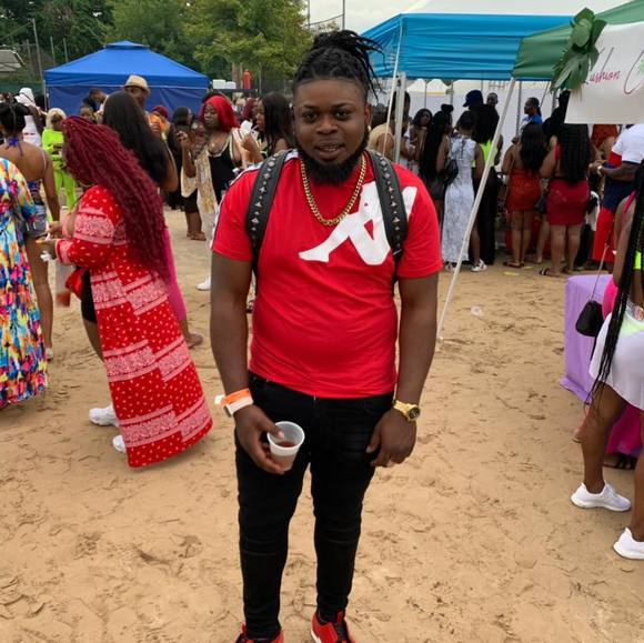 Profile Picture of Keno Benstead (@kenobe) on Poshmark