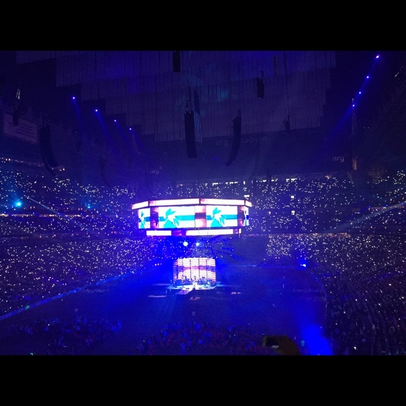 Profile Picture of Audrey Vanderzyl (@avanderzyl) on Poshmark