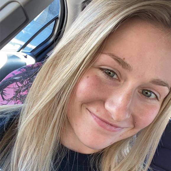 Oakley Pfeifer - Poshmark Profile Picture of Oakley Pfeifer (@oakleyolivia) on Poshmark