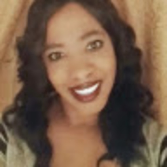 Profile Picture of Tracy Foreman (@tracy_foreman) on Poshmark