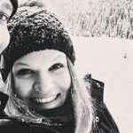 Profile Picture of Lisa / 29 / Sehnsuchtsort: Natur & Berge 🏔️🌿 (@lisa.vtha) on Instagram