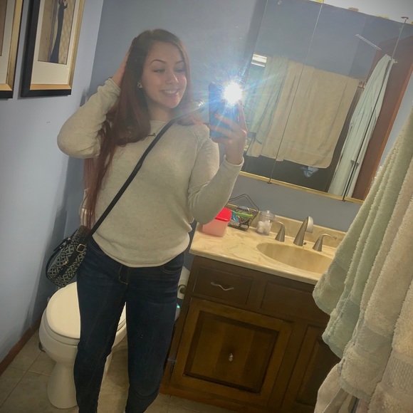 Profile Picture of Haylie Krezinski (@hayliekrezinski) on Poshmark