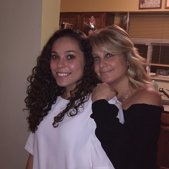 Profile Picture of Alex Torre (@atorre104) on Poshmark