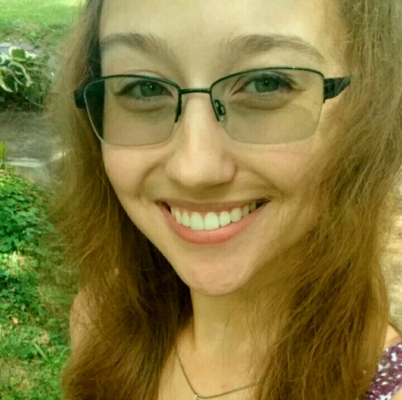 Profile Picture of Jenny Twardowski (@jentwa97) on Poshmark