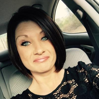 Profile Picture of Amanda Lollar (@a_lollar35) on Twitter