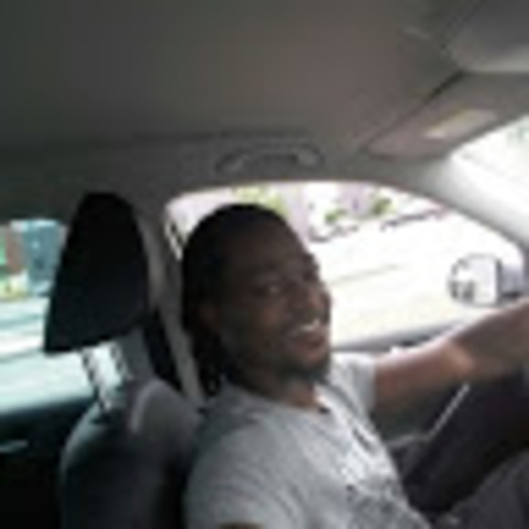 Frantz Nazaire - Poshmark Profile Picture of Frantz Nazaire (@frantznazaire) on Poshmark