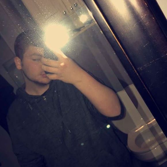 Profile Picture of Steven Reddish (@stevenreddish) on Poshmark