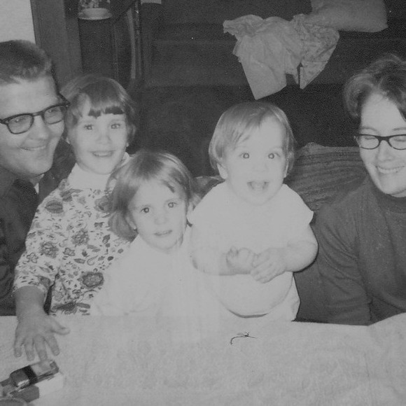 Profile Picture of Lori Quillman-jarrett (@ljillustrate) on Poshmark