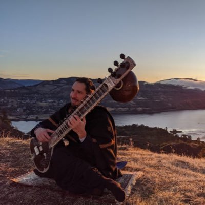 Profile Picture of Josh Feinberg (@jfeinbergmusic) on Twitter