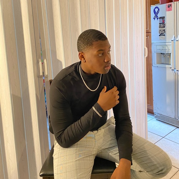 Profile Picture of Bryce Webb (@d1webb_) on Poshmark