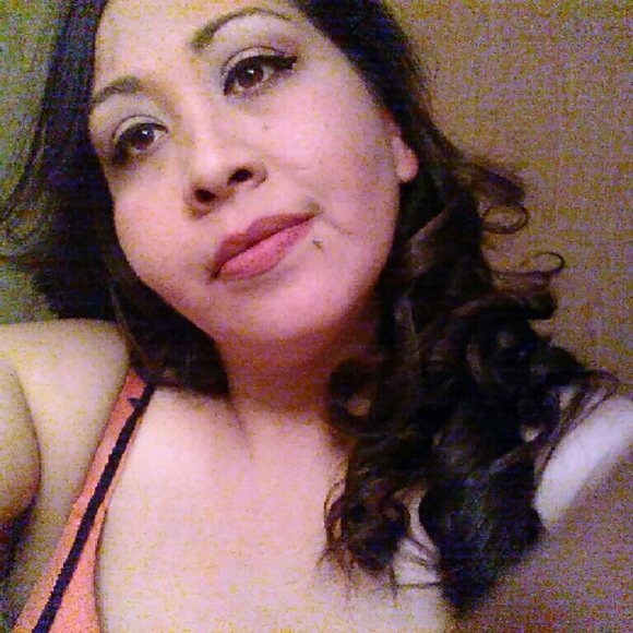 Profile Picture of Renee Milliman (@rjmilliman) on Poshmark