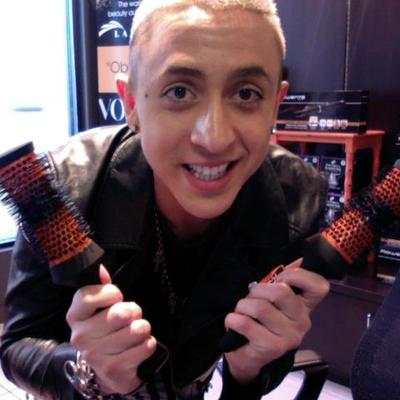 Profile Picture of Eric Benton Wright (@WrightStylist1) on Twitter