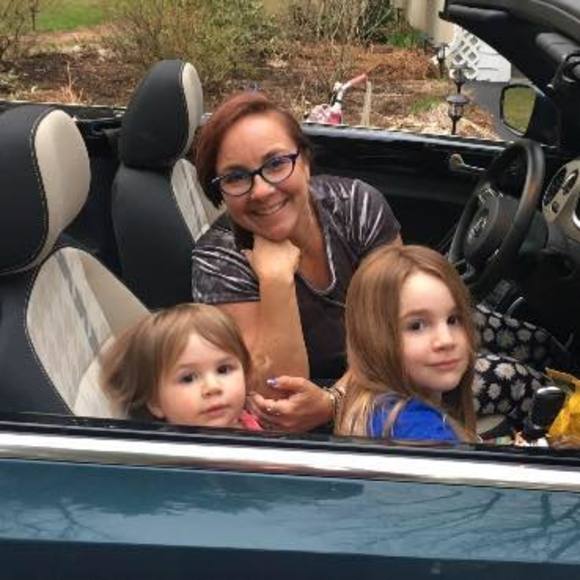 Profile Picture of Erika Houle (@thehouleschool) on Poshmark