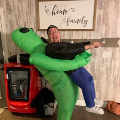 Profile Picture of Alex Walton (@Awal5121) on Twitter