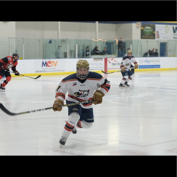 Profile Picture of Hunter Hillebrecht (@hunterhillie11) on Poshmark