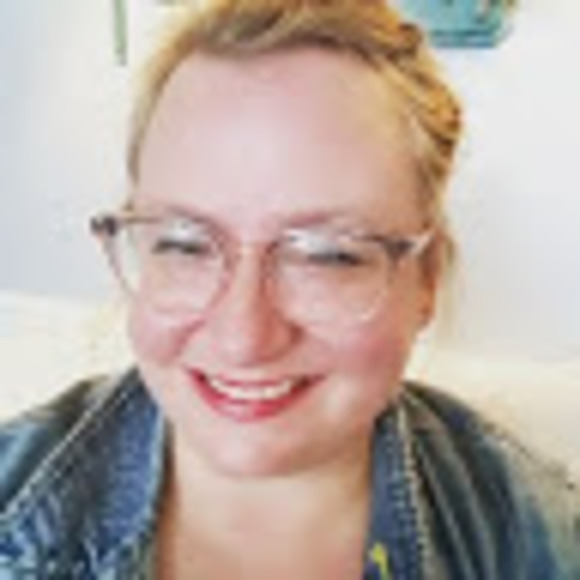 Profile Picture of Joanna Kurimsky (@jkurimsky13) on Poshmark