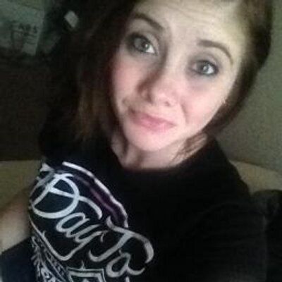 Profile Picture of Candace Tuttle (@Imahugger_) on Twitter