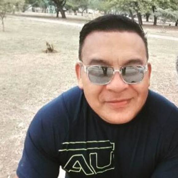 Profile Picture of Daniel Britos (@danielchagaray) on Poshmark