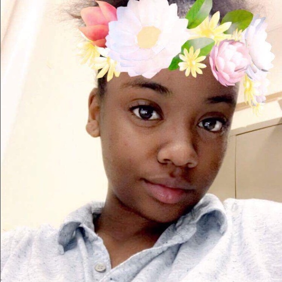 Profile Picture of Ameera Cleveland (@meera_kayci) on Poshmark