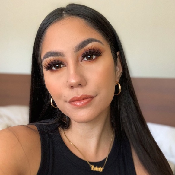 Profile Picture of Kylie Morante (@kyyliciousbtq) on Poshmark