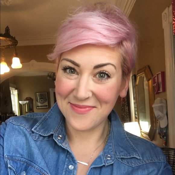 Profile Picture of Meg Ferguson (@megferguson2013) on Poshmark