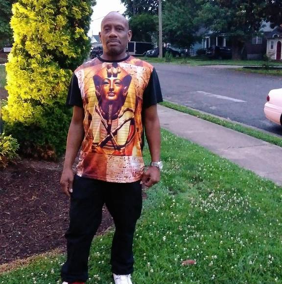 Profile Picture of Michael Palmer (@m6154857651) on Poshmark