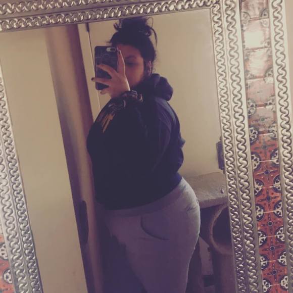 Profile Picture of Jessica Powell (@bunny_41) on Poshmark