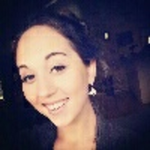 Profile Picture of Brianna Pemble (@bpemble) on Poshmark