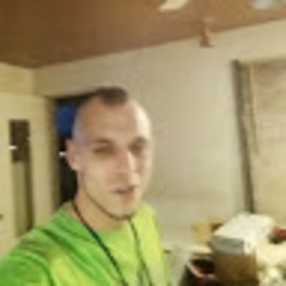 Profile Picture of Jonathan Parent-rivard (@jonathanpare907) on Poshmark