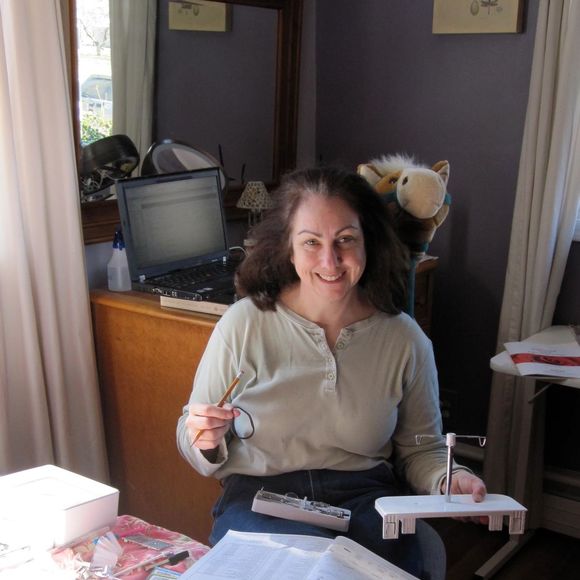 Profile Picture of Clare Hunter (@cfhunter612) on Poshmark