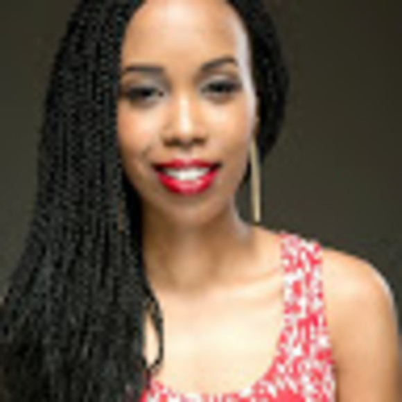 Profile Picture of Angela Ngugi (@xrions86) on Poshmark