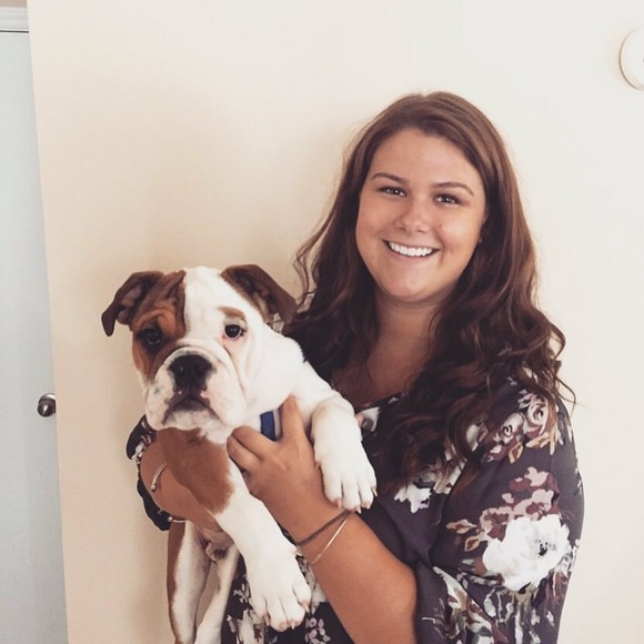 Profile Picture of Kara Cayton (@karacayton) on Poshmark