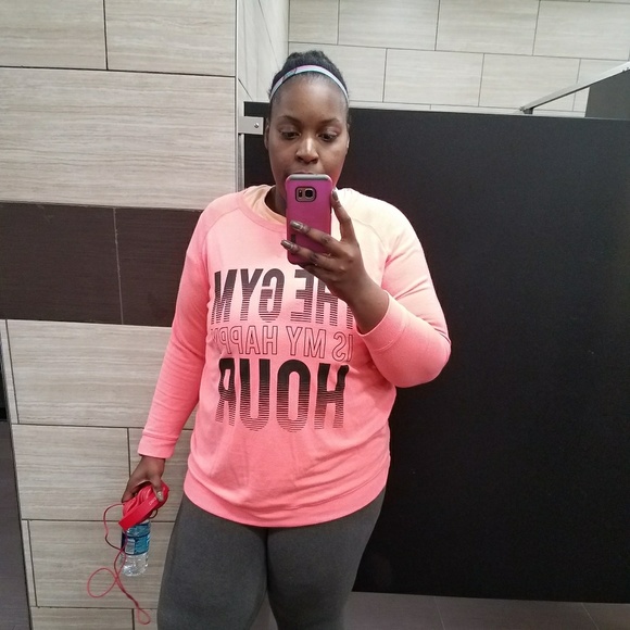 Profile Picture of Amber Aladenika (@amingrm1) on Poshmark